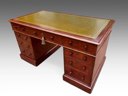 A SUPERB VICTORIAN WRITING DESK - ADDITIONAL PHOTO 4