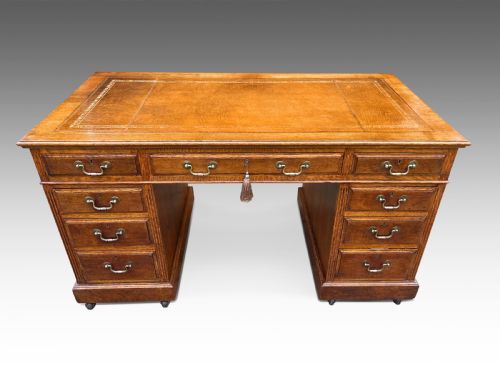 A STUNNING VICTORIAN JAS SHOOLBRED OAK DESK - ADDITIONAL PHOTO 1
