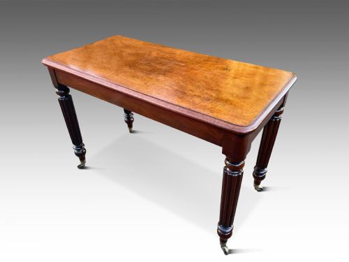 A GORGEOUS WILLIAM IV MAHOGANY SIDE TABLE - ADDITIONAL PHOTO 1