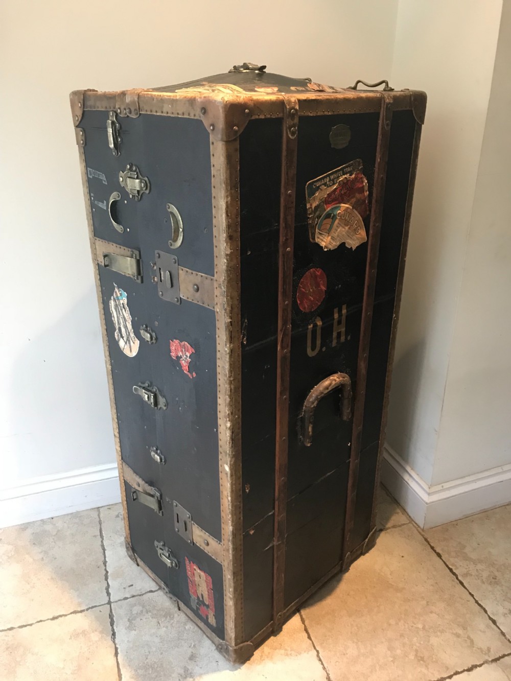 A Luxury Leather bound Trunk owned by the Hollywood legend Oskar Homolka 