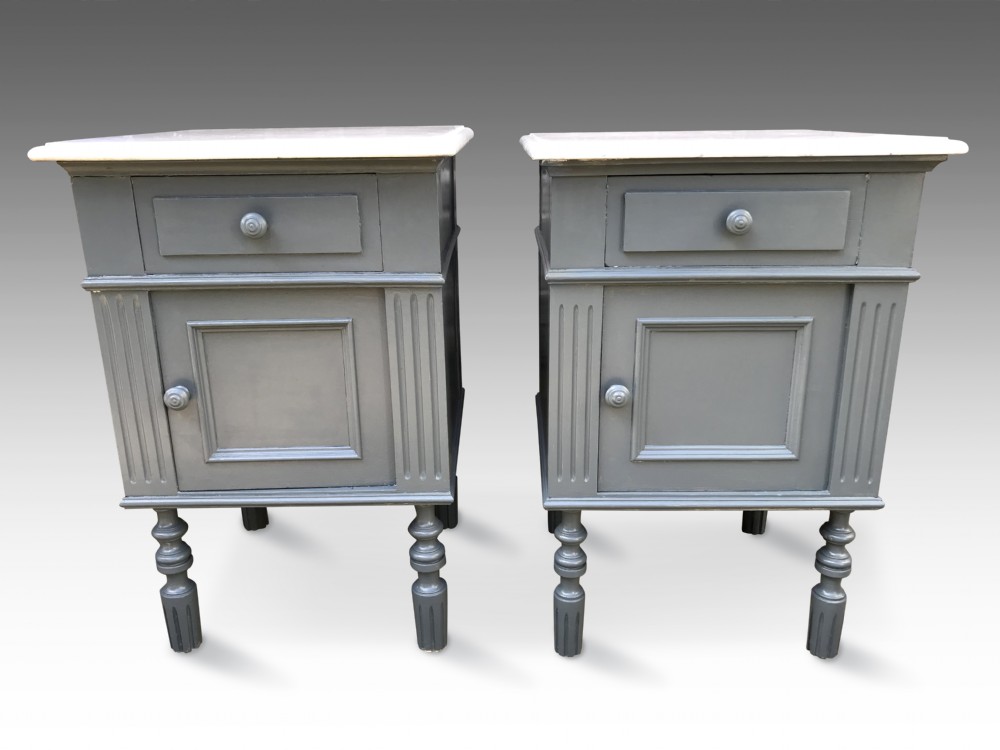 A Pair of Edwardian White Marble Top Bedside Cuboards
