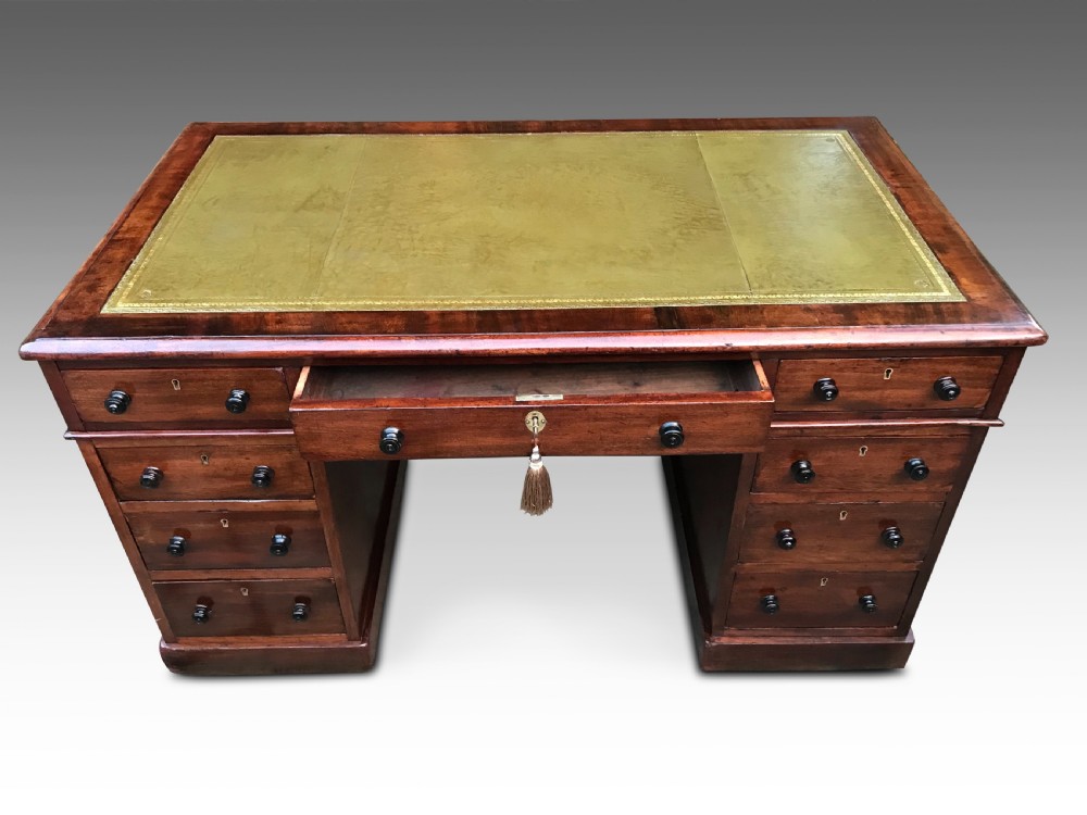 An Early 19th Century Victorian Pedestal Desk View IV