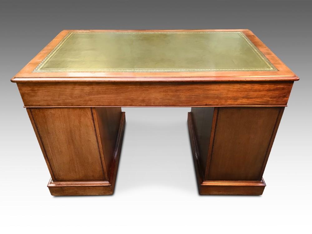 An Exceptional and Rare Figured Mahogany Desk C1880 View VII
