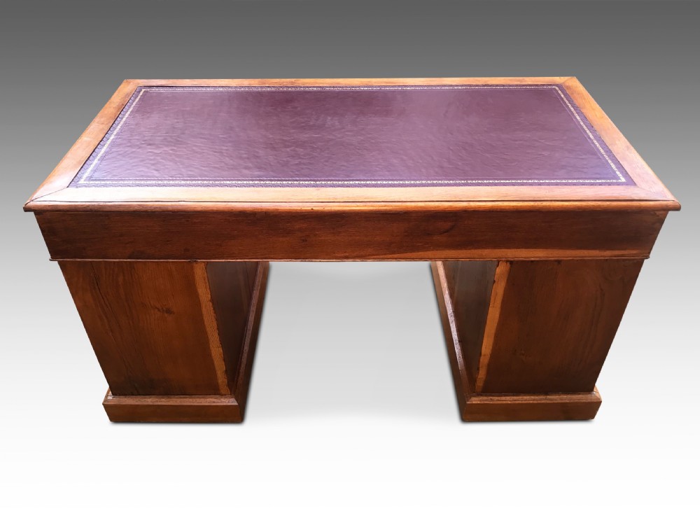 An Attractive Victorian Oak Desk  View IV
