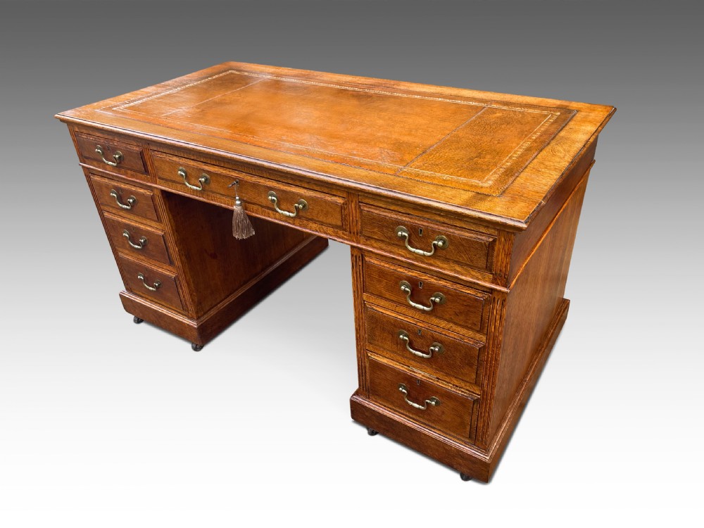 A Stunning Victorian Jas Shoolbred Oak Desk