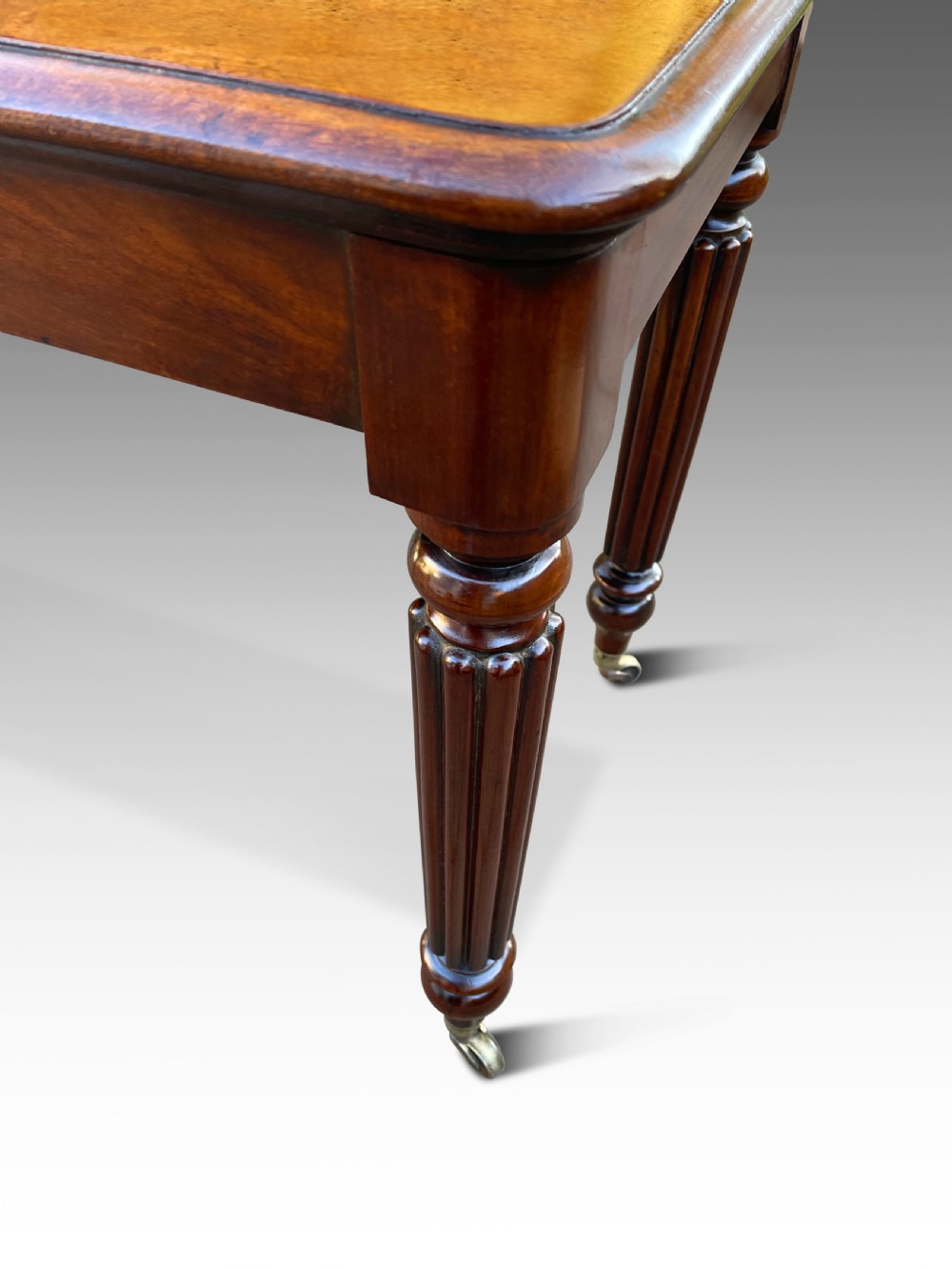 A Gorgeous William IV Mahogany Side Table  View V