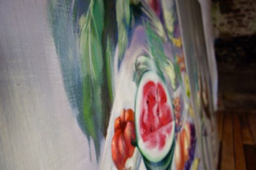A LARGE PAIR OF NAIVE OIL ON CANVAS PAINTINGS - ADDITIONAL PHOTO 9