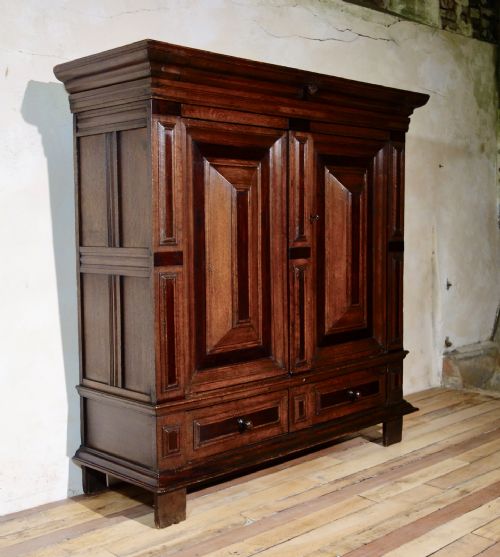 17th century dutch cupboard kast - CATEGORY: ANTIQUE CUPBOARDS - DATED 18TH CENTURY