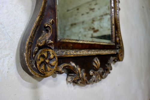 A LARGE GEORGE II STYLE MAHOGANY AND GILT SCROLL TOP WALL MIRROR - ADDITIONAL PHOTO 6