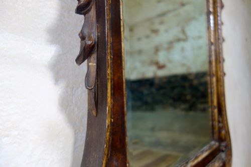 A LARGE GEORGE II STYLE MAHOGANY AND GILT SCROLL TOP WALL MIRROR - ADDITIONAL PHOTO 10