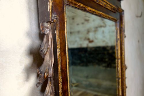 A LARGE GEORGE II STYLE MAHOGANY AND GILT SCROLL TOP WALL MIRROR - ADDITIONAL PHOTO 12