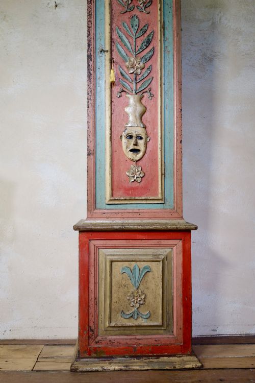 18TH CENTURY PAINTED PORTUGUESE LONGCASE CLOCK - ADDITIONAL PHOTO 2