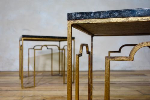 CHARMING PAIR OF 20TH CENTURY ART DECO GILT METAL OCCASIONAL SIDE LOW TABLES - ADDITIONAL PHOTO 7
