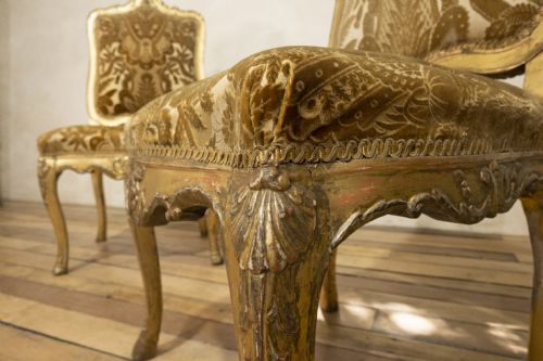 PAIR OF FRENCH LOUIS XV GILTWOOD SIDE CHAIRS - ADDITIONAL PHOTO 1