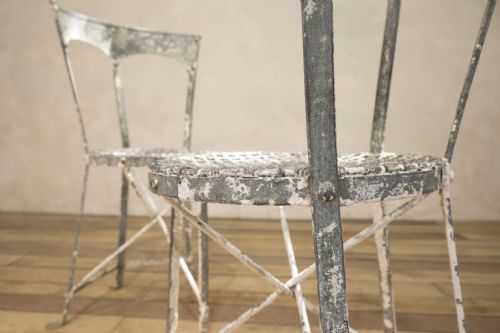 PAIR OF SMALL FRENCH PAINTED METAL GARDEN CHAIRS - ADDITIONAL PHOTO 1