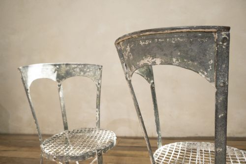 PAIR OF SMALL FRENCH PAINTED METAL GARDEN CHAIRS - ADDITIONAL PHOTO 7