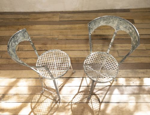 PAIR OF SMALL FRENCH PAINTED METAL GARDEN CHAIRS - ADDITIONAL PHOTO 12