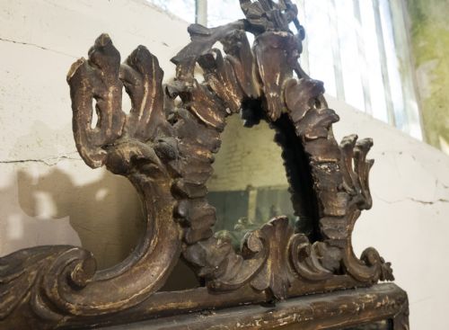 LARGE 18TH CENTURY ITALIAN PAINTED ROCOCO OVERMANTEL WALL MIRROR - ADDITIONAL PHOTO 9