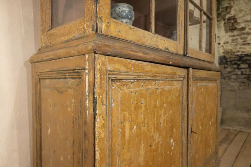 18TH CENTURY DUTCH DRY SCRAPED GLAZED VITRINE CABINET - ADDITIONAL PHOTO 1