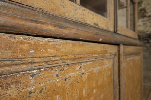 18TH CENTURY DUTCH DRY SCRAPED GLAZED VITRINE CABINET - ADDITIONAL PHOTO 5