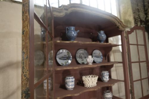 18TH CENTURY DUTCH DRY SCRAPED GLAZED VITRINE CABINET - ADDITIONAL PHOTO 13