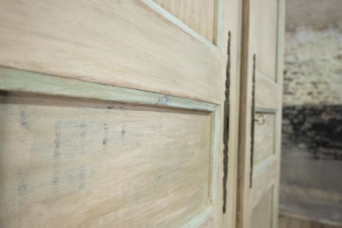 A MID 19TH CENTURY ITALIAN PAINTED WALNUT ARMOIRE WARDROBE - ADDITIONAL PHOTO 9
