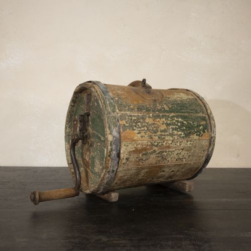 19th century norwegian butter churn - CATEGORY: ANTIQUE MISCELLANEOUS - DATED 19TH CENTURY