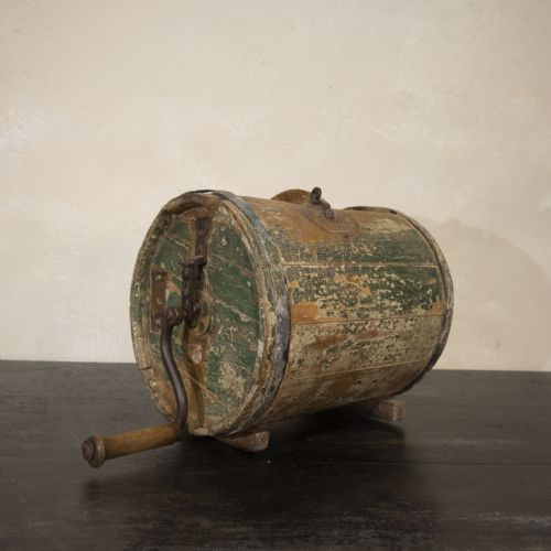 19TH CENTURY NORWEGIAN BUTTER CHURN - ADDITIONAL PHOTO 3