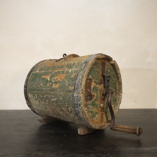 19TH CENTURY NORWEGIAN BUTTER CHURN - ADDITIONAL PHOTO 6