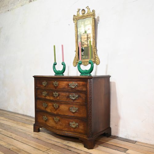 A GEORGE III SERPENTINE MAHOGANY CHIPPENDALE COMMODE CHEST OF DRAWERS - ADDITIONAL PHOTO 9