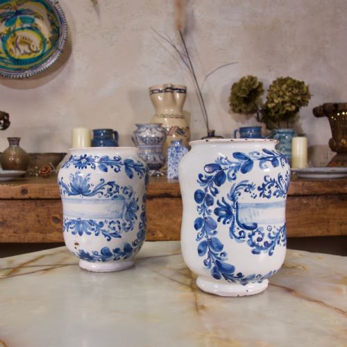a pair of 18th century italian maiolica albarelli ceramic vase - CATEGORY: ANTIQUE CERAMICS - DATED 18TH CENTURY