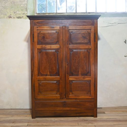 LARGE 18TH CENTURY SPANISH CATALONIAN ARMOIRE - ADDITIONAL PHOTO 2