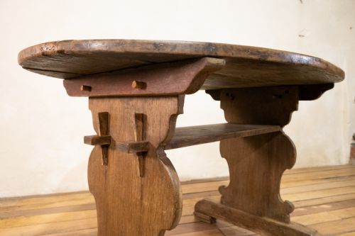 AN 18TH CENTURY OVAL SWEDISH BOCKBOARD TABLE WALNUT - ADDITIONAL PHOTO 7