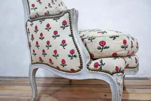 LOUIS XV GREY PAINTED ARMCHAIR JEAN BAPTISTE LEBAS - ADDITIONAL PHOTO 4