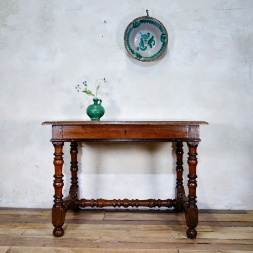 AN 18TH CENTURY NORTH ITALIAN FRUITWOOD SIDE TABLE - ADDITIONAL PHOTO 1