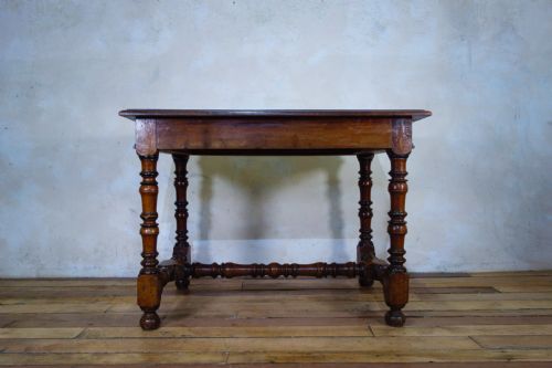 AN 18TH CENTURY NORTH ITALIAN FRUITWOOD SIDE TABLE - ADDITIONAL PHOTO 9