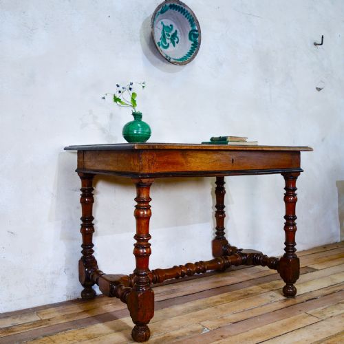 AN 18TH CENTURY NORTH ITALIAN FRUITWOOD SIDE TABLE - ADDITIONAL PHOTO 11