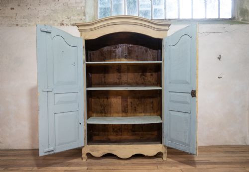 A MID 19TH CENTURY ITALIAN PAINTED WALNUT ARMOIRE WARDROBE - ADDITIONAL PHOTO 3