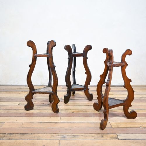 A SELECTION OF THREE 18TH CENTURY ITALIAN LYRE LEG TABLE PLANT STAND - ADDITIONAL PHOTO 4