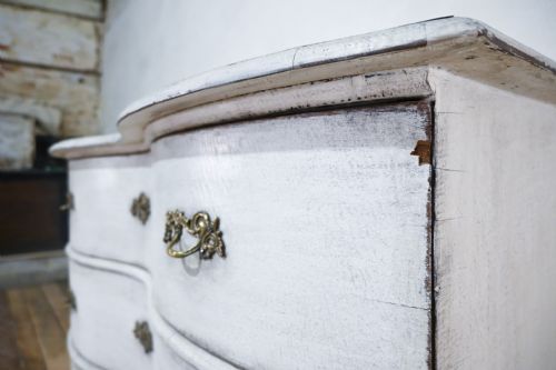 19TH CENTURY GERMAN ROCOCO SERPENTINE PAINTED COMMODE - ADDITIONAL PHOTO 7