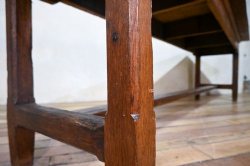 LONG 19TH CENTURY FRENCH OAK FARMHOUSE TABLE - ADDITIONAL PHOTO 7
