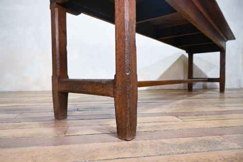 LONG 19TH CENTURY FRENCH OAK FARMHOUSE TABLE - ADDITIONAL PHOTO 11