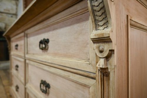 A LARGE FRENCH EARLY 20TH CENTURY BLEACHED WALNUT OPEN BOOKCASE CABINET - ADDITIONAL PHOTO 9