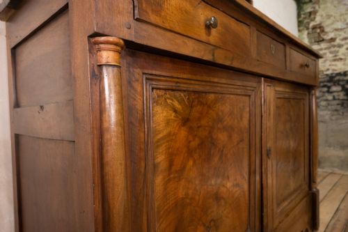 A SUPERB 18TH CENTURY FRENCH EMPIRE WALNUT DRESSER - ADDITIONAL PHOTO 6