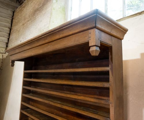 A SUPERB 18TH CENTURY FRENCH EMPIRE WALNUT DRESSER - ADDITIONAL PHOTO 9