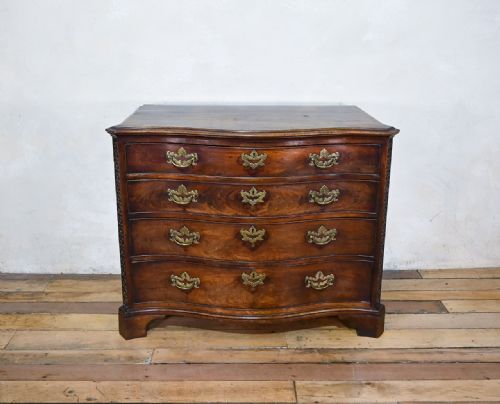 a george iii serpentine mahogany chippendale commode chest of drawers - CATEGORY: ANTIQUE CHEST OF DRAWERS - DATED GEORGIAN