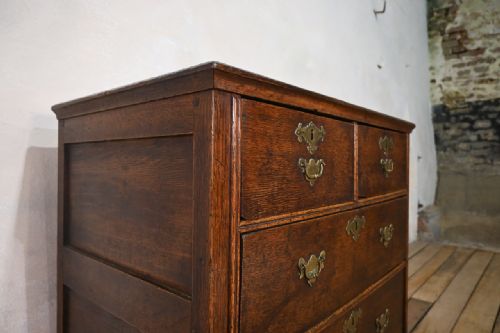17TH CENTURY WILLIAM AND MARY OAK CHILD'S SMALL CHEST OF DRAWERS - ADDITIONAL PHOTO 3