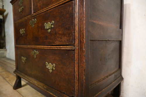 17TH CENTURY WILLIAM AND MARY OAK CHILD'S SMALL CHEST OF DRAWERS - ADDITIONAL PHOTO 8