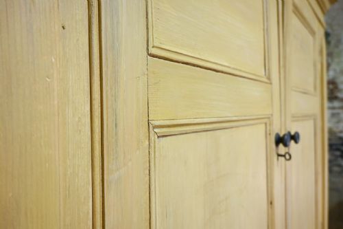 A SUPERB 19TH CENTURY PAINTED HOUSEKEEPER'S CUPBOARD - ADDITIONAL PHOTO 13