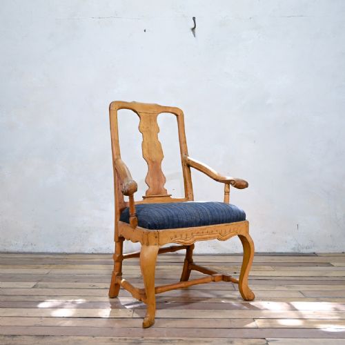 a swedish rococo 18th century open armchair - CATEGORY: ANTIQUE CHAIRS - DATED 18TH CENTURY